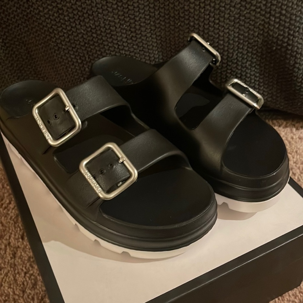 JSlide sandals